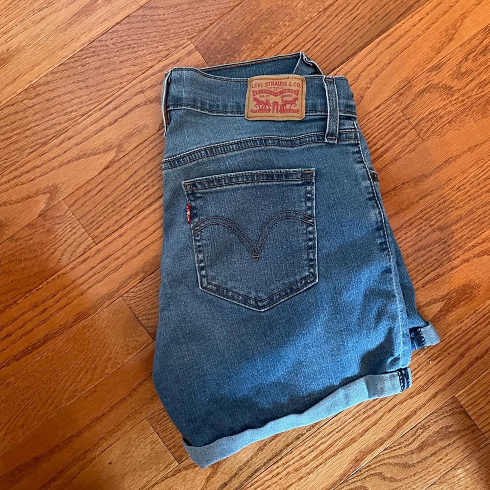levi’s jean shorts